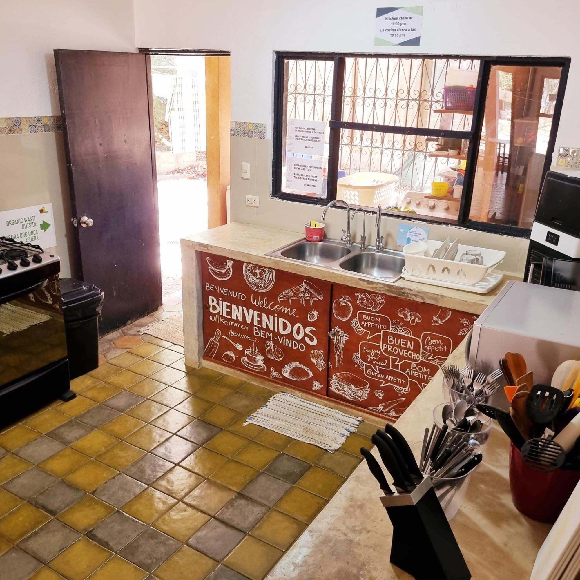 Casa Pura Vida Surf Hostel - Tamarindo Costa Rica Extérieur photo